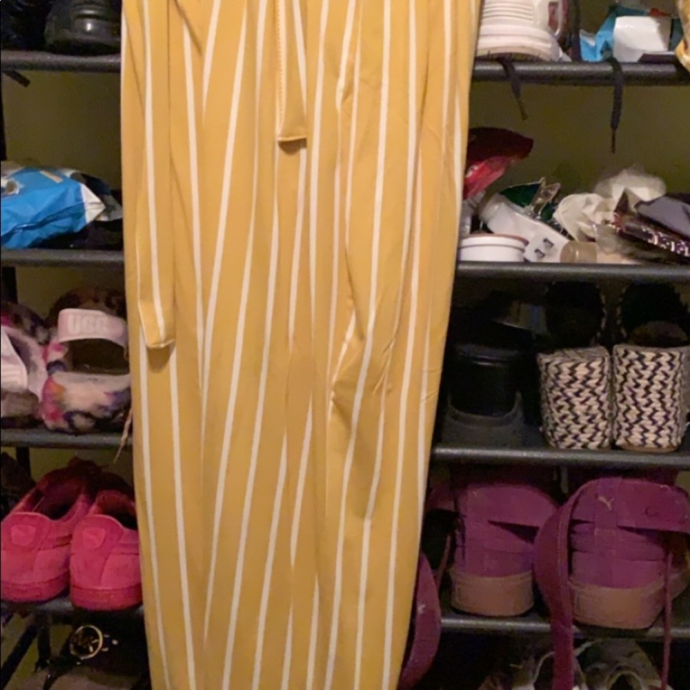 Two piece set - Picture 2 of 2